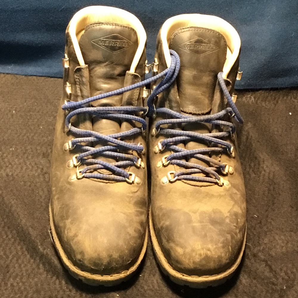 Vintage Merrill “Cascade” backpacking boots
Lightly worn
Men’s 13